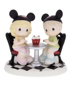 Disney Precious Moments Figurine - Boy And Girl Ice Cream
